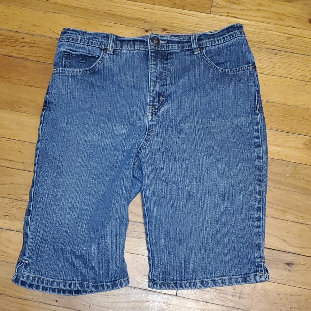 Gloria vanderbilt bermuda jean shorts sz 8
